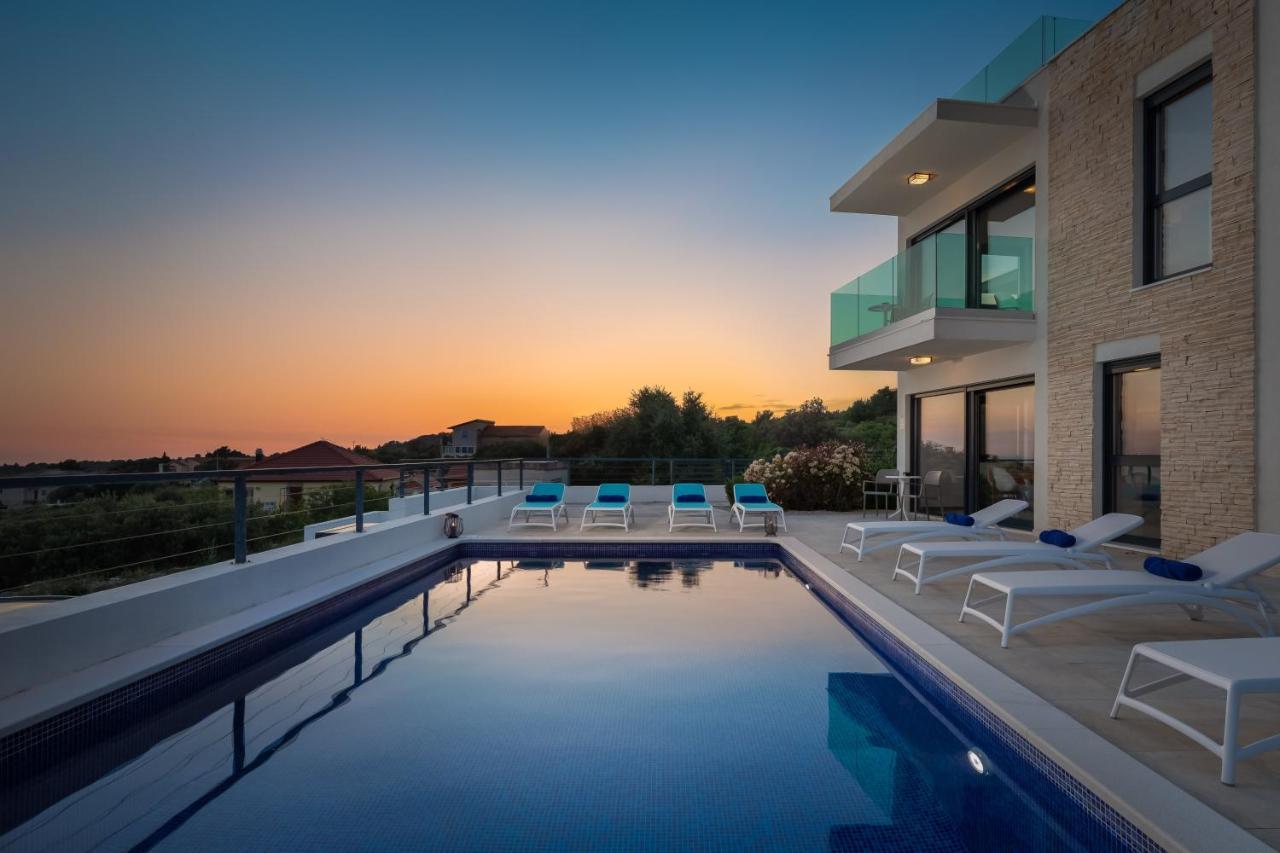 Sun Resort Apartments Zecevo Ngoại thất bức ảnh