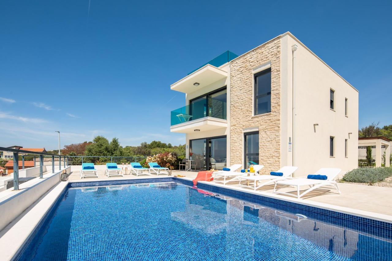 Sun Resort Apartments Zecevo Ngoại thất bức ảnh
